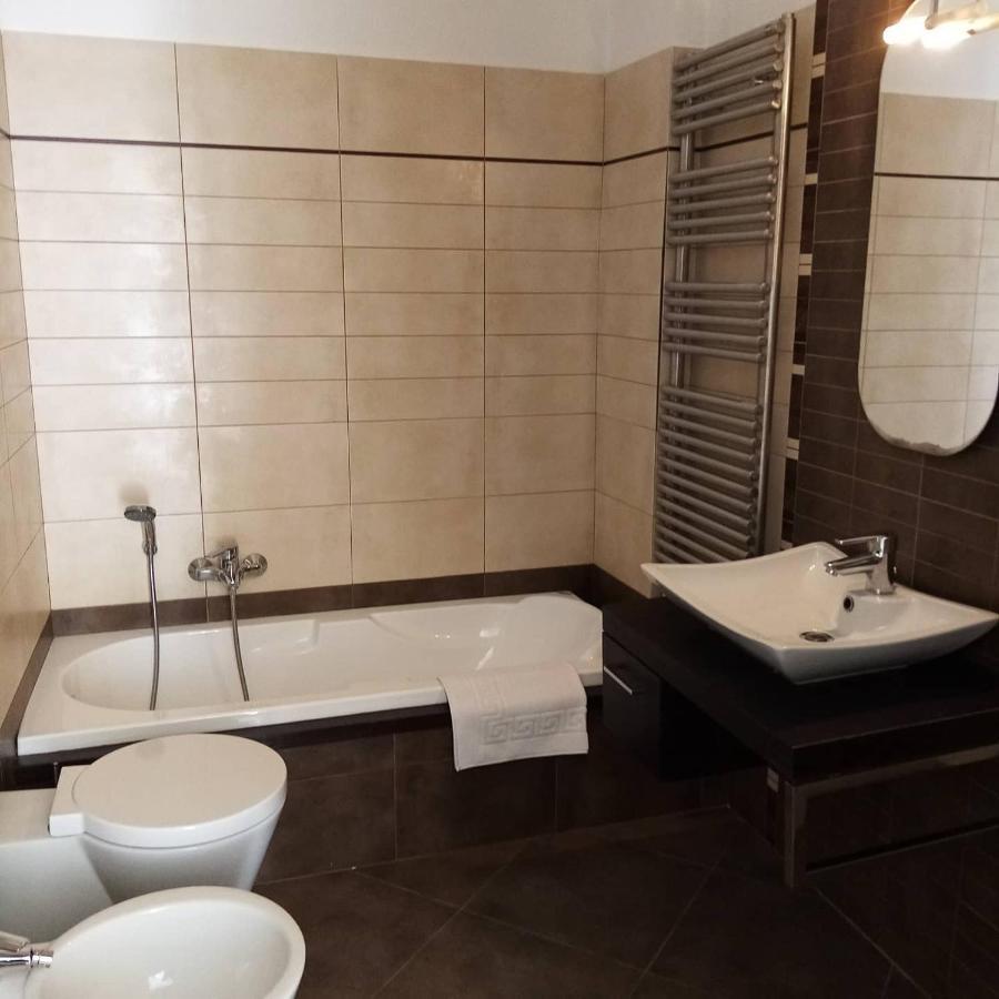 Bed and Breakfast Dimora storica Le Perle Lecce Esterno foto